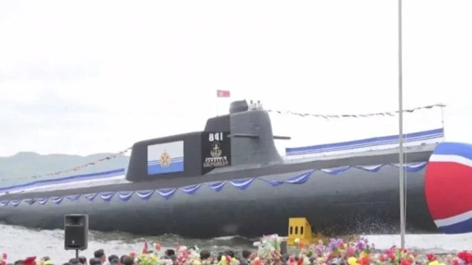 Presume Norcorea nuevo submarino nuclear
