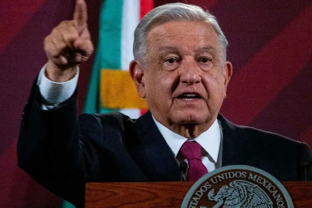 “Sí, defiendo al Ejército”: AMLO