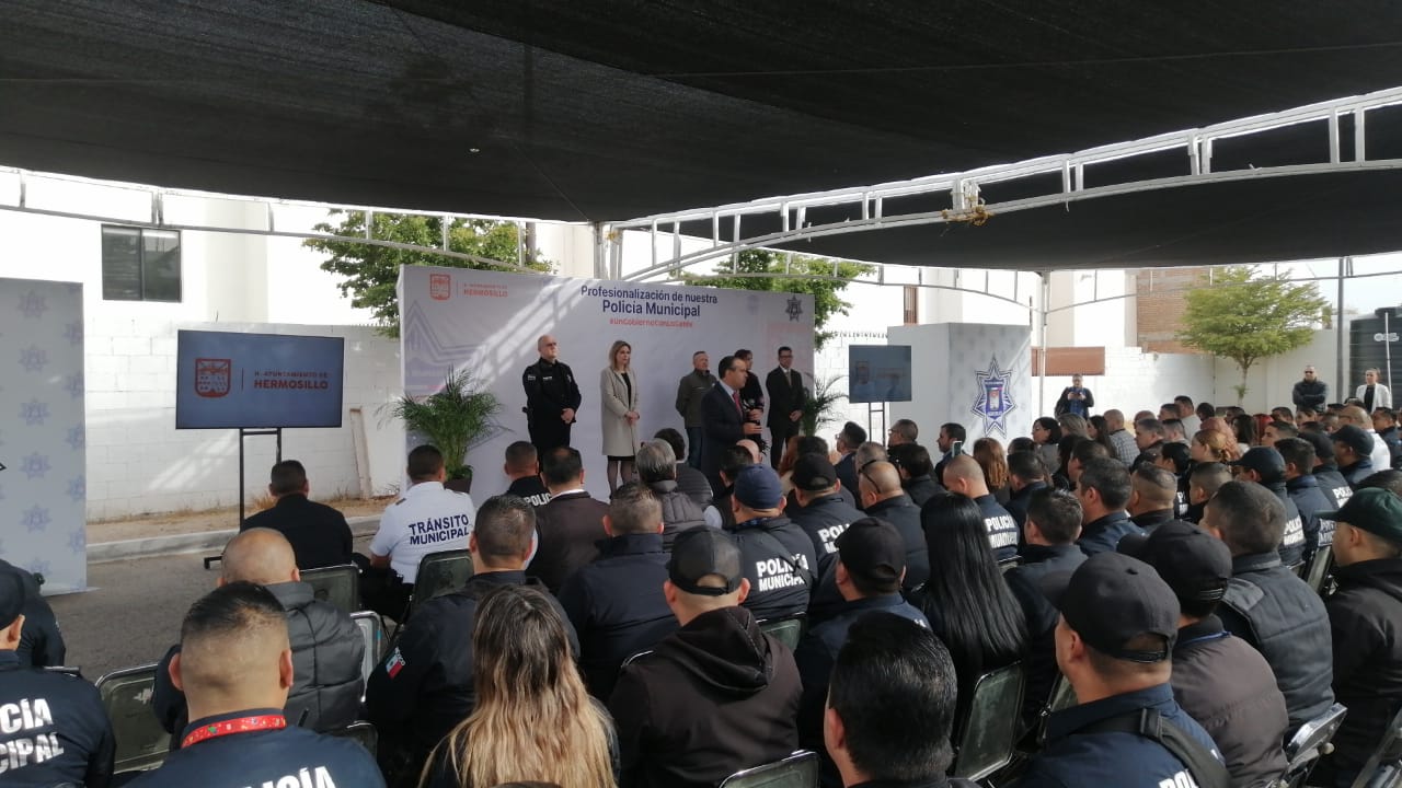 Recibe certificado “Certipol” cuerpo policiaco de Hermosillo
