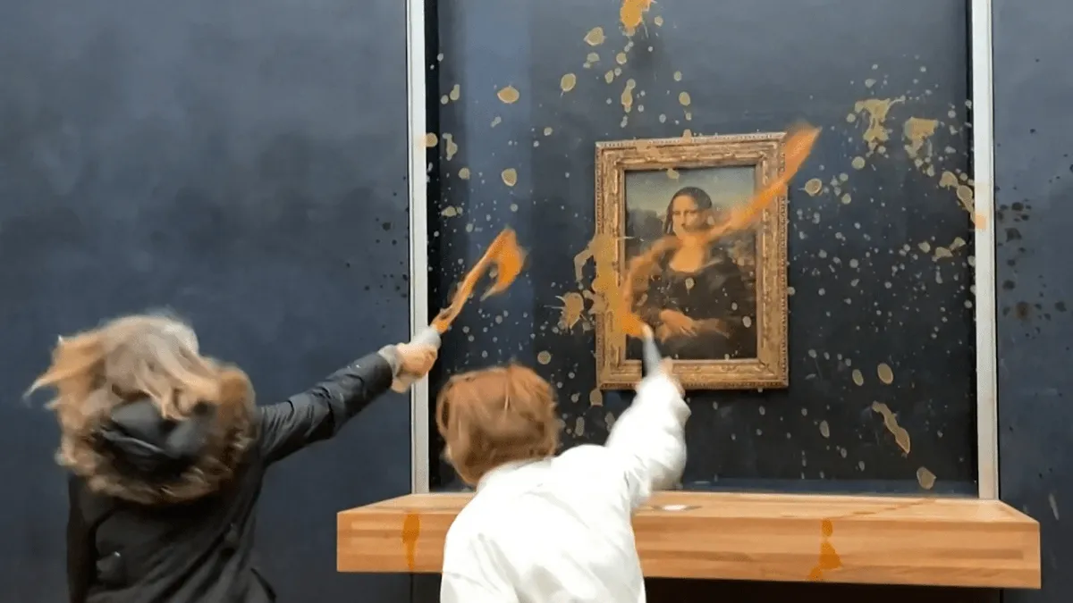 Activistas tiran sopa al cuadro de la Mona Lisa