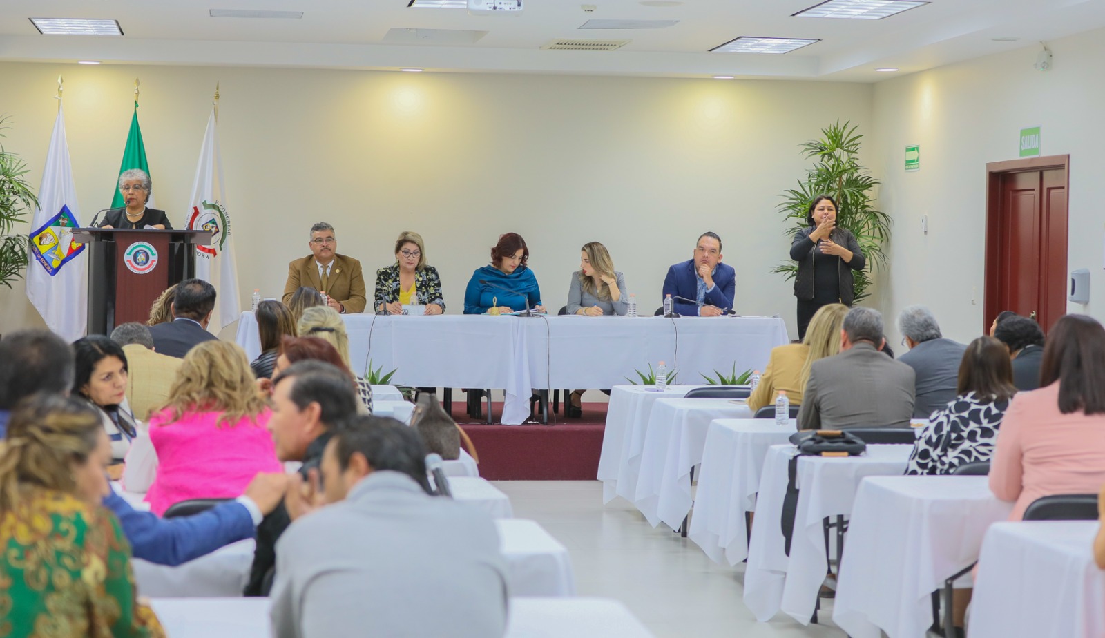 Aprueban diputados renuncia de alcalde de Agua Prieta