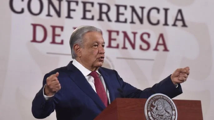 SE DAN UN “ENTRE” EL PRESIDENTE LÓPEZ OBRADOR Y DUEÑO DE TV AZTECA