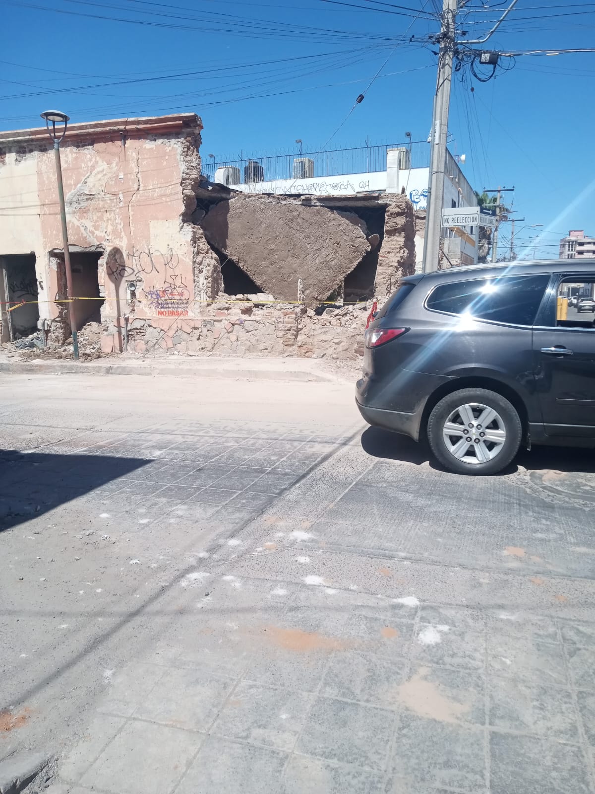 Piden vecinos de Hermosillo demoler inmueble por inseguro