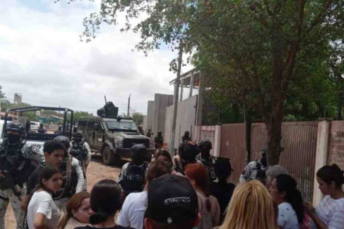 Se enfrentan elementos del Ejército y presuntos sicarios en Sinaloa