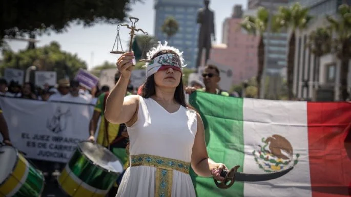 MARCHAN MILES EN EL PAÍS EN RECHAZO A INICIATIVA DE REFORMA JUDICIAL