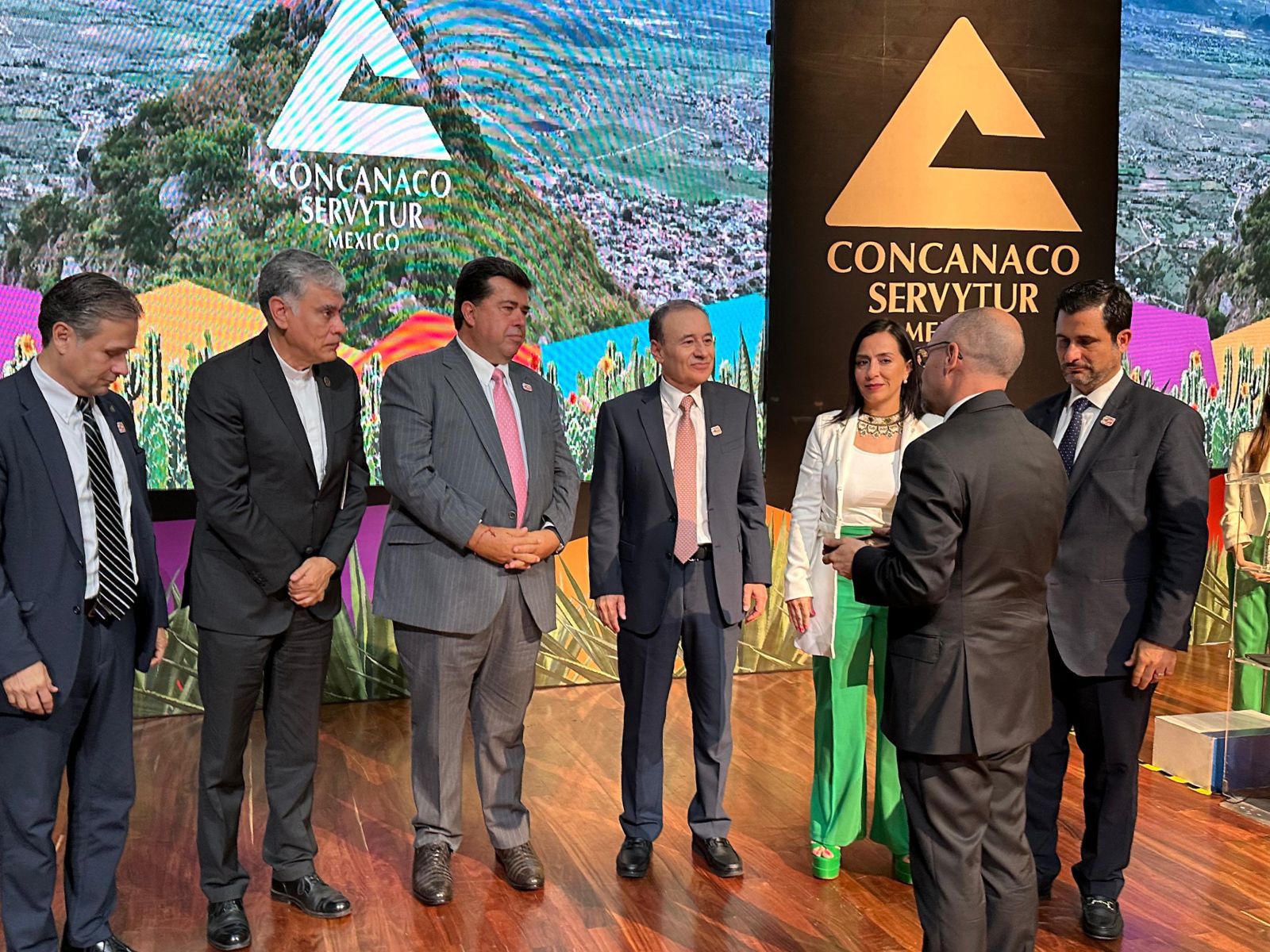 Presenta gobernador Durazo Plan Sonora ante miembros de Concanaco