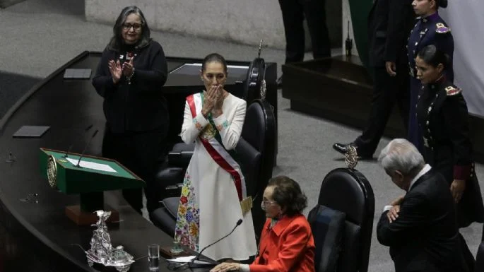 PRESENTE EL DECÁLOGO DE LA 4T EN DISCURSO DE SHEINBAUM