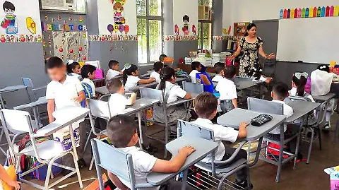 Vuelven a clases miles de estudiantes sonorenses después de la ola de frío