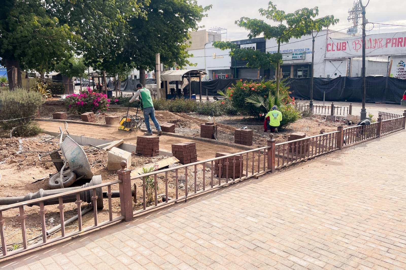 Avanza remodelación del Jardín Juárez en Hermosillo