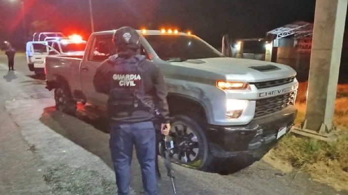 Balean a seis policías y resultan heridos