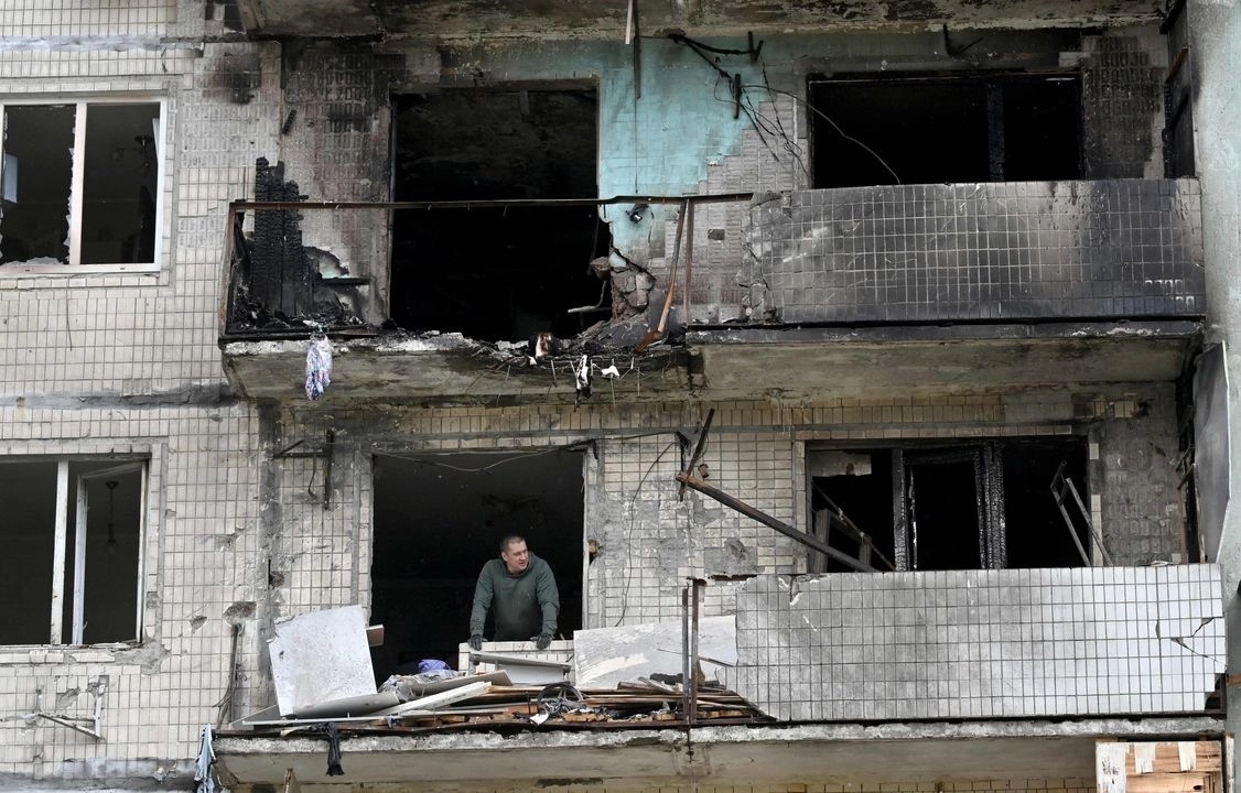 Lanza Rusia docenas de drones y misiles balísticos contra Kiev