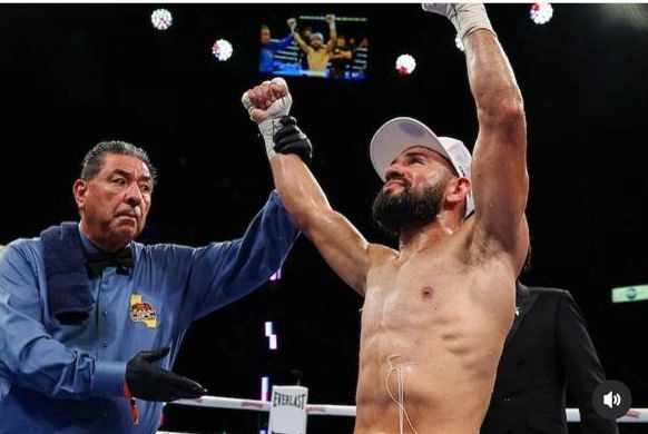 Se corona “Sugar” Núñez como campeón mundial de los superplumas