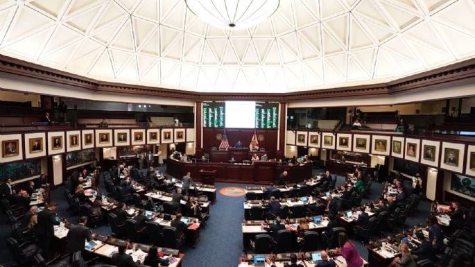 APRUEBA CÁMARA DE REPRESENTANTES DE EU IMPONER IMPUESTO DEL 3.5% A REMESAS