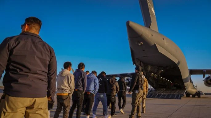 Prohíbe juez deportación de venezolanos desde sur de Texas