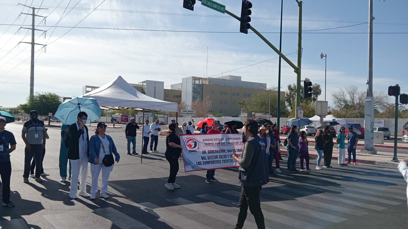 SE MANIFIESTAN TRABAJADORES DE LA SALUD EN DEMANDA DE SEGURIDAD EN EL TRABAJO