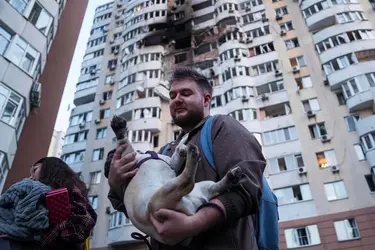 Lanza Rusia feroz ataque con drones y misiles contra Ucrania