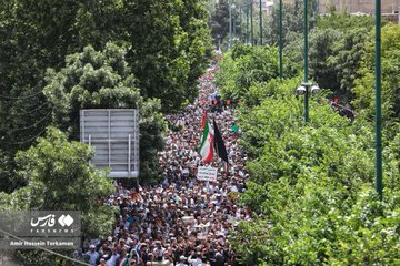 Toman iraníes las calles en apoyo a su gobierno contra Israel