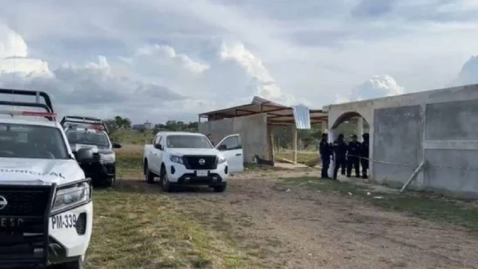 Encuentran dos cuerpos de mujer en fosa séptica