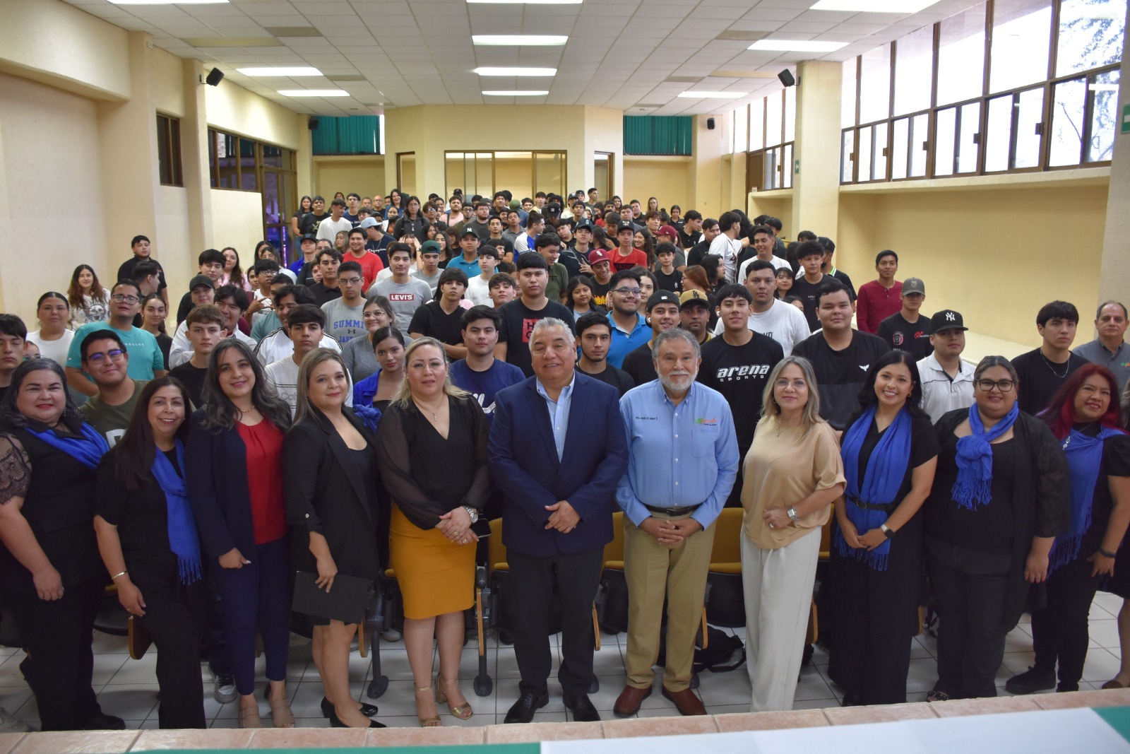 Realiza UTH congreso “Conecta Industrial 2.0”