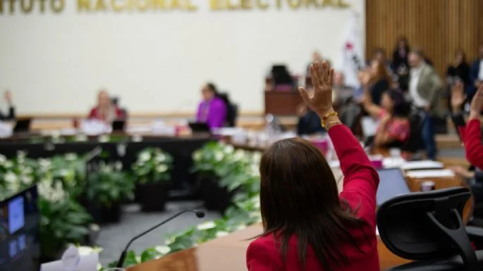 VALIDA INE COMICIOS JUDICIALES A PESAR DE ACORDEONES Y OTRAS IRREGULARIDADES