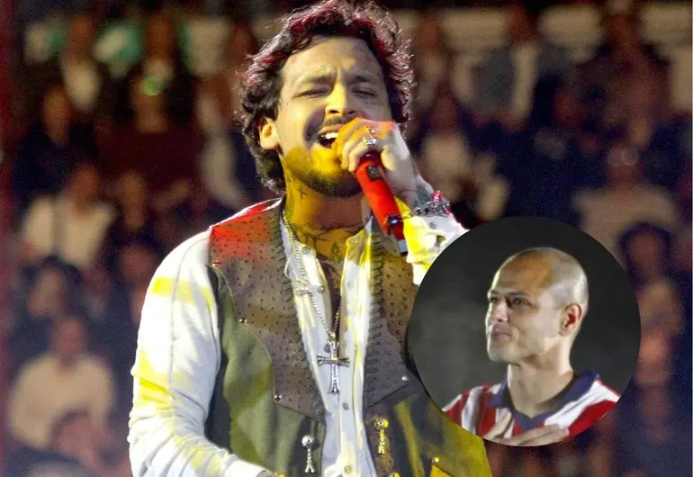 Se “burla” Nodal del Chicharito en pleno concierto: “interesante”