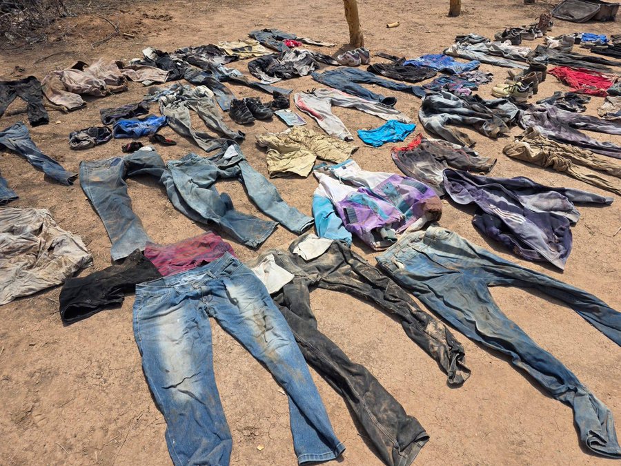 Hallan prendas de vestir en predio de Costa de Hermosillo
