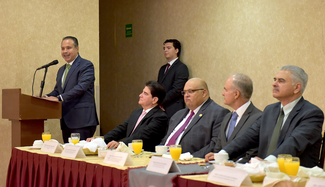 LLAMA TOÑO ASTIAZARÁN A CONSTRUIR LA PAZ EN UNIÓN Y COLABORACIÓN ENTRE NIVELES DE GOBIERNO