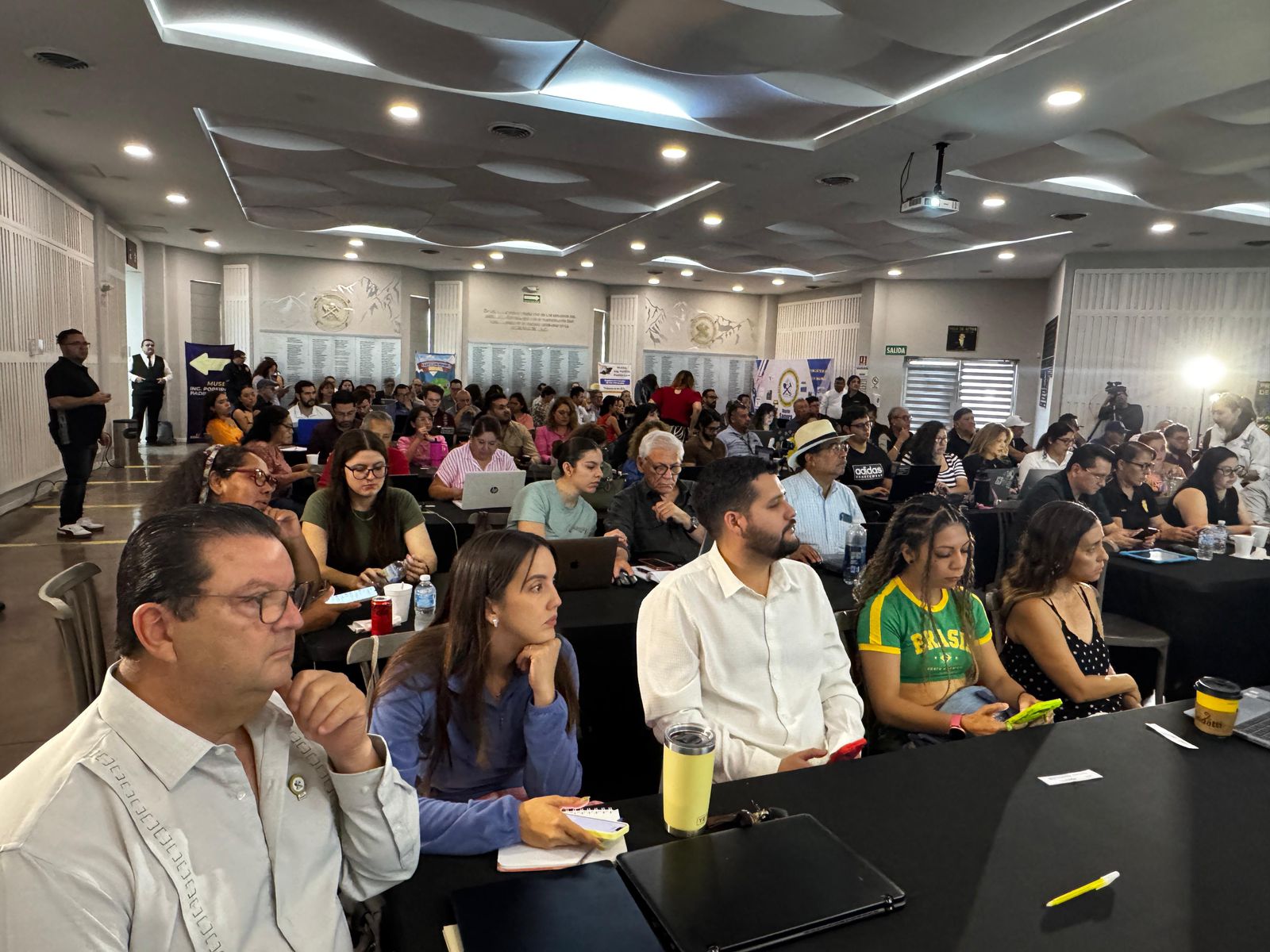 SE CAPACITAN PERIODISTAS SONORENSES EN USO DE INTELIGENCIA ARTIFICIAL