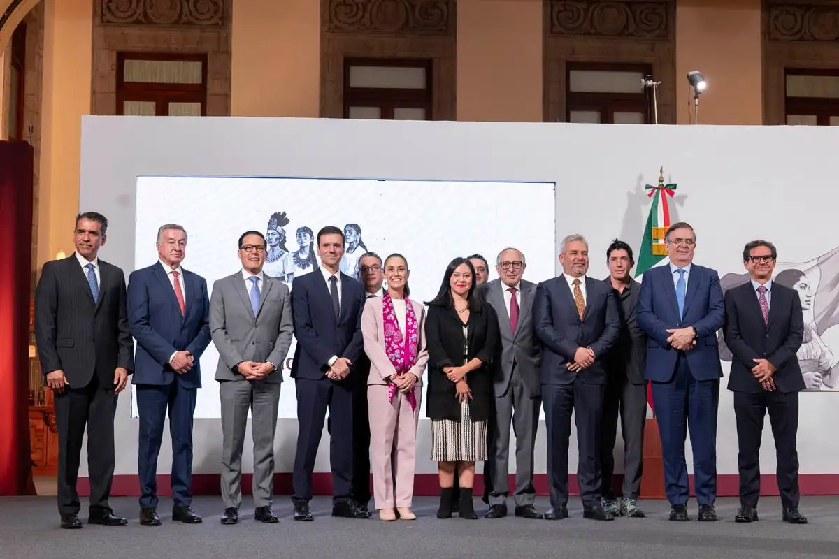 ANUNCIA SHEINBAUM INVERSIÓN MULTIMILLONARIA EN EL SECTOR FARMACÉUTICO PARA PRODUCIR MEDICAMENTOS