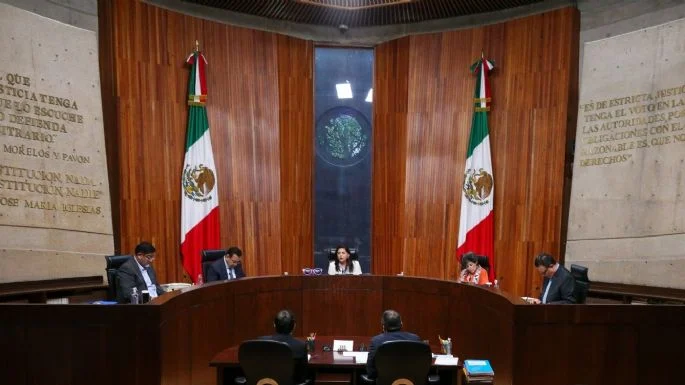SE IMPONE BLOQUE PRO 4T EN TRIBUNAL ELECTORAL Y AVALAN EL USO DE “ACORDEONES” EN ELECCIÓN JUDICIAL