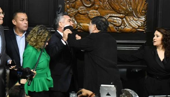 TERMINA EN GOLPES SESIÓN DE DIPUTADOS Y SENADORES; ALITO VS FERNÁNDEZ NOROÑA