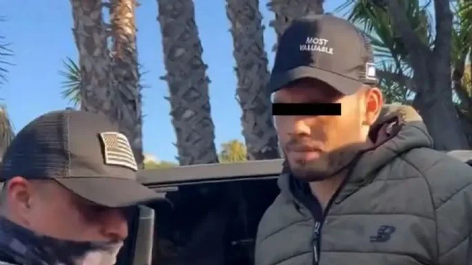 DEPORTA EU A JULIO CÉSAR CHÁVEZ JR; YA ESTÁ DETENIDO EN SONORA