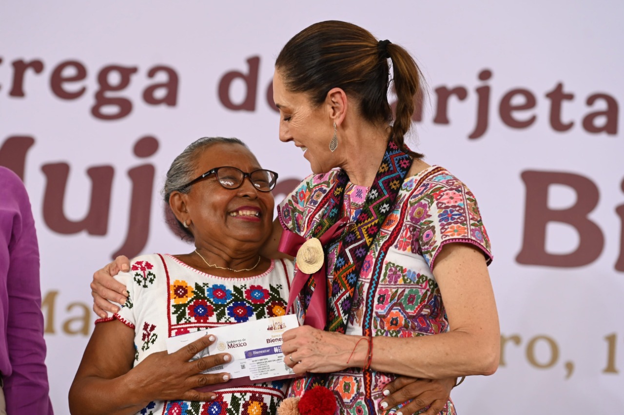 ENTREGARÁN TARJETAS DE PENSIÓN MUJERES BIENESTAR A PARTIR DEL PRÓXIMO PRIMERO DE OCTUBRE