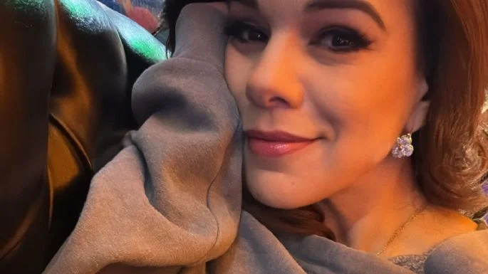 Fallece conductora de noticias en accidente aéreo