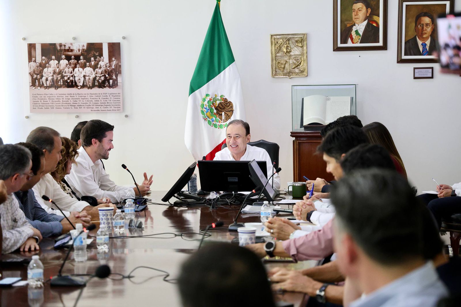 SE REÚNE GOBERNADOR DURAZO CON EMPRESARIOS PARA DAR CONTINUIDAD A ACCIONES DE BENEFICIO PARA LOS SONORENSES