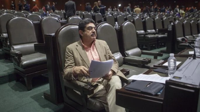 Sufre diputado Espino un derrame cerebral; en terapia intensiva