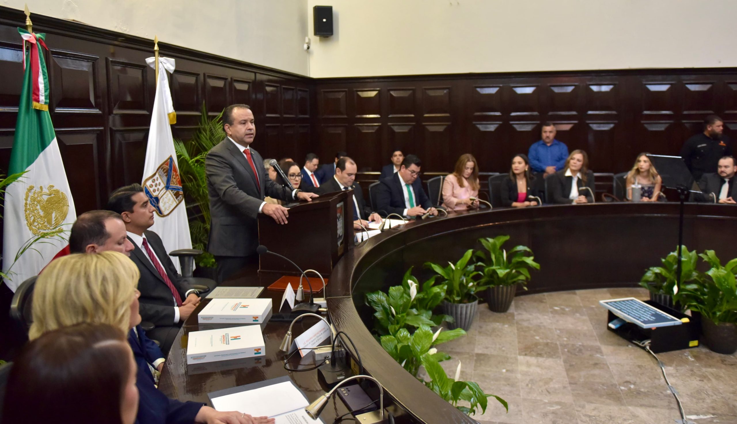 Destaca Toño Astiazarán creación de empleos en Informe