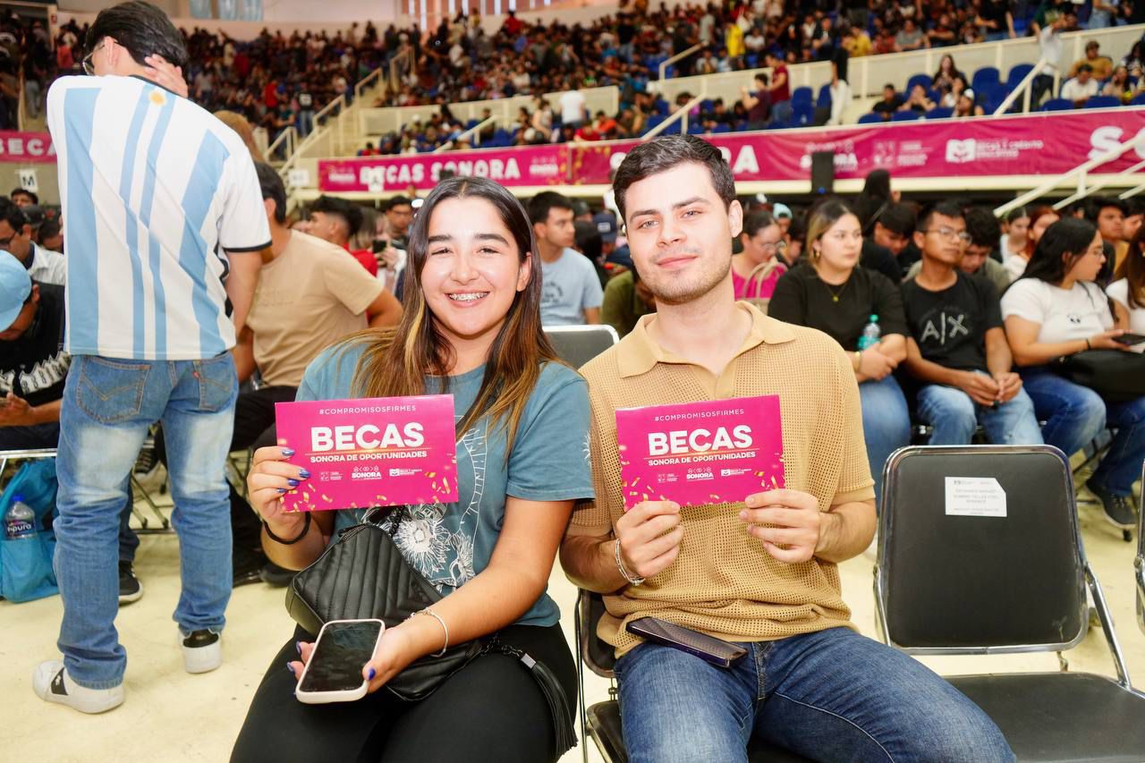 Lanza Gobierno becas para estudios en el extranjero