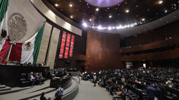 ELIMINAN DIPUTADOS RETROACTIVIDAD EN LA LEY DE AMPARO; SE IMPONEN A SENADORES