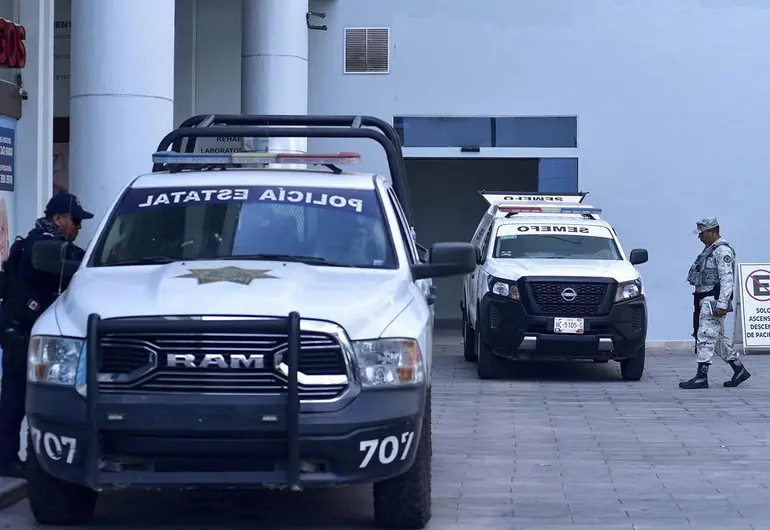 Sale del hospital y lo balean; muere tras ser perseguido