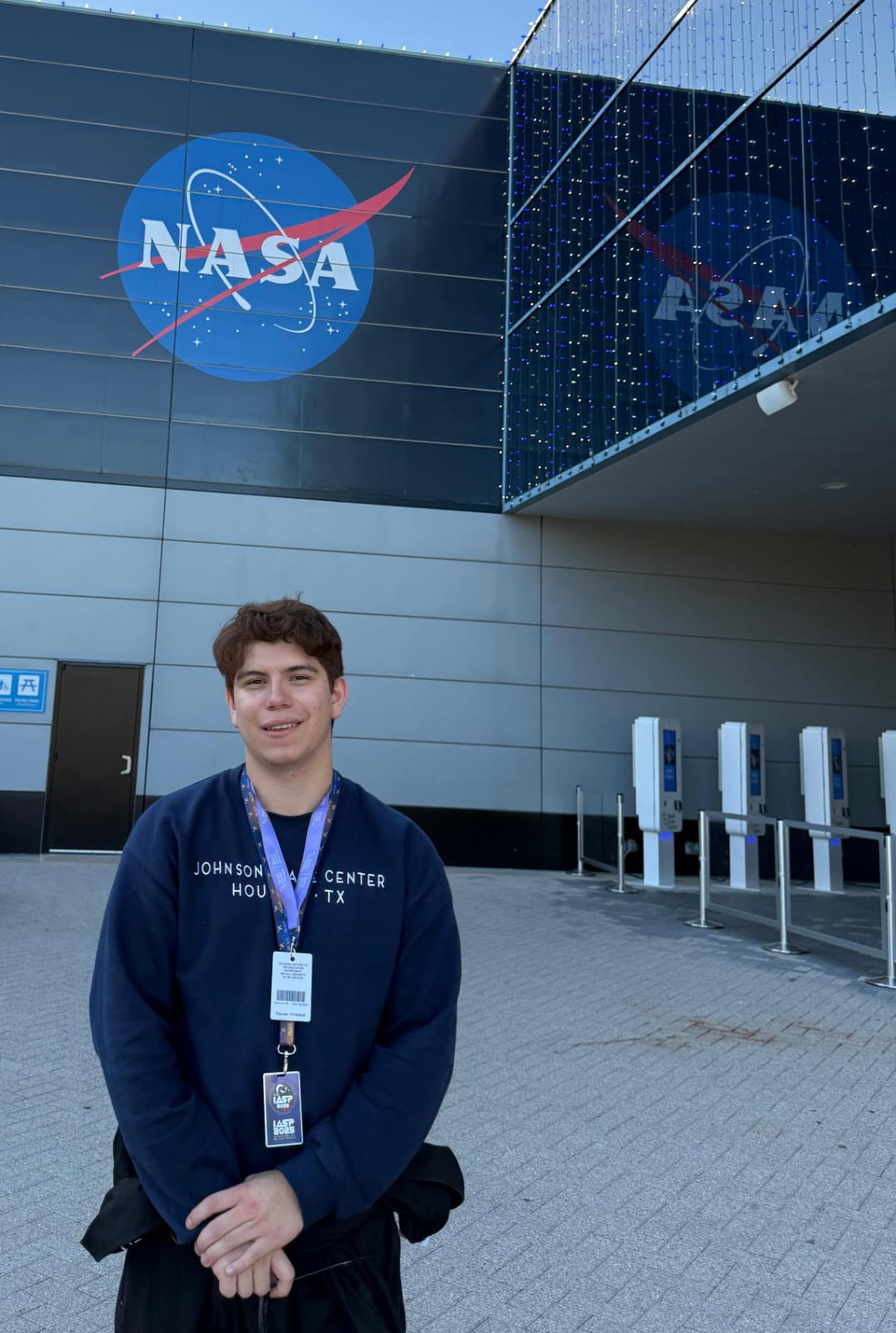 Presenta estudiante UniSon proyecto de materiales en NASA
