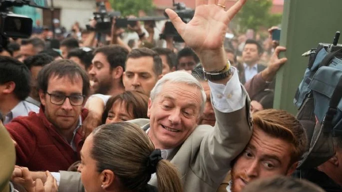 SE SUMA CHILE A LOS GOBIERNOS DE “DERECHA” EN LATINOAMÉRICA; GANA KAST ELECCIONES PRESIDENCIALES SE SUMA CHILE A LOS GOBIERNOS DE “DERECHA” EN LATINOAMÉRICA; GANA KAST ELECCIONES PRESIDENCIALES