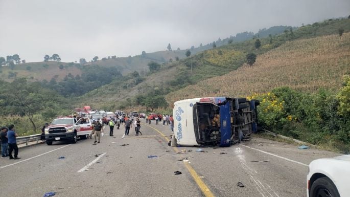 MUERE UN JORNALERO AGRÍCOLA Y OCHO LESIONADOS EN ACCIDENTE DE AUTOBÚS; VIAJABAN A SONORA