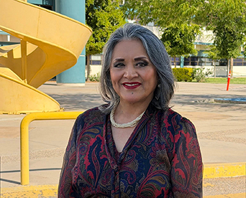 Dra. María del Carmen Candia: 42 años de servicio y ciencia Dra. María del Carmen Candia: 42 años de servicio y ciencia