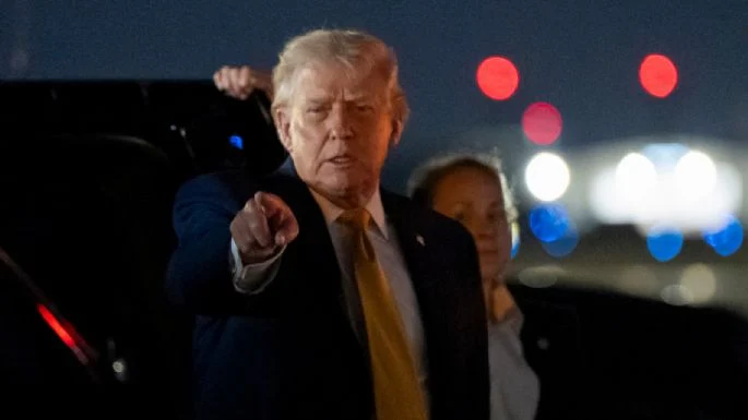 Lanza advertencia Trump a vicepresidenta de Venezuela