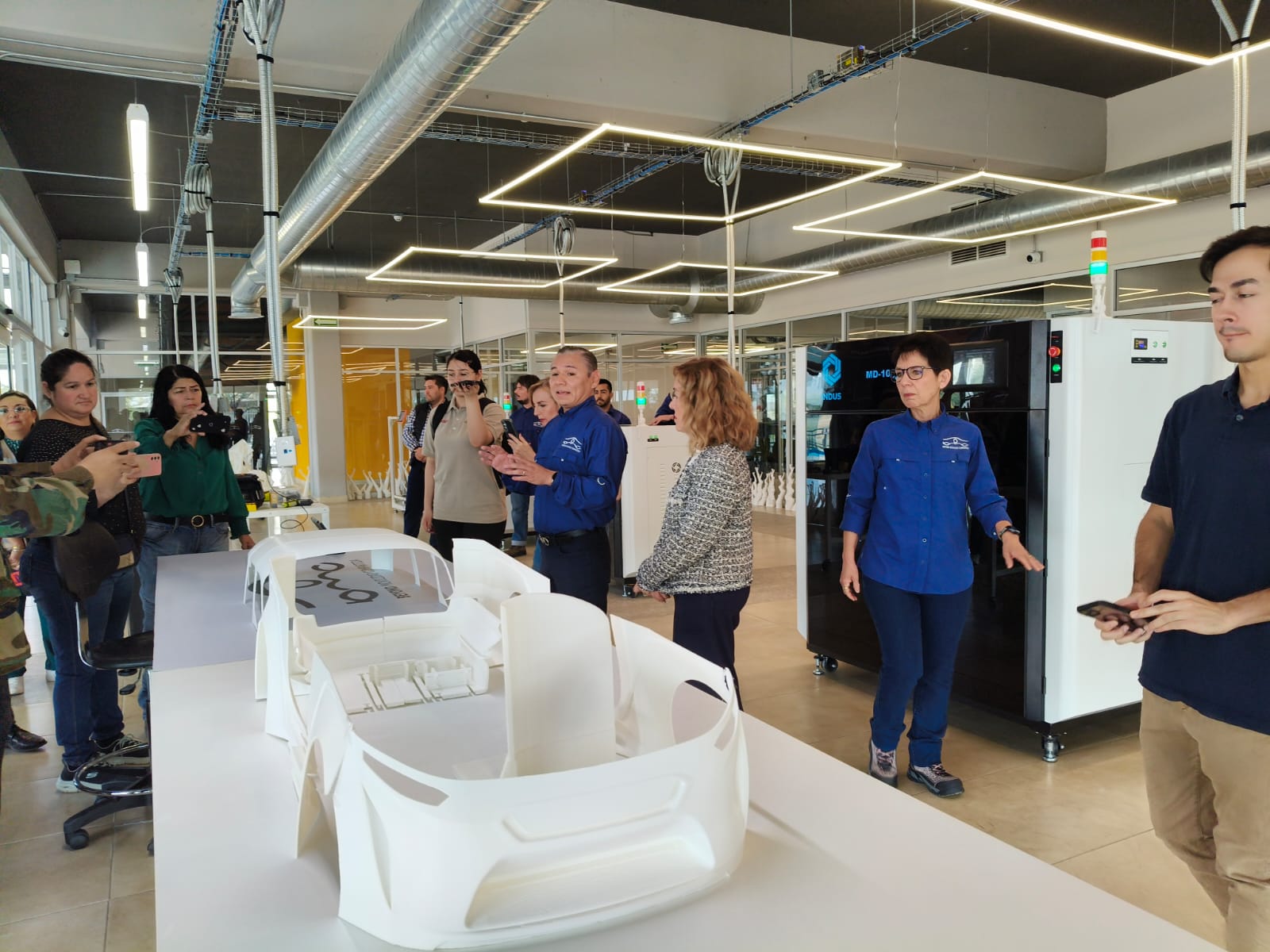 PRESENTA BMC OFICIALMENTE SU PROTOTIPO DE AUTO ELÉCTRICO SHOWCAR PRESENTA BMC OFICIALMENTE SU PROTOTIPO DE AUTO ELÉCTRICO SHOWCAR