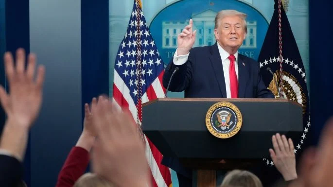 AMENAZA NUEVAMENTE TRUMP CON ATAQUES POR TIERRA EN CONTRA DE NARCOS