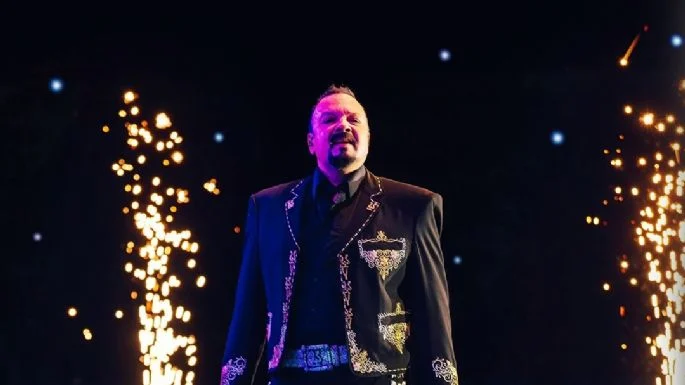 ATACA COMANDO ARMANDO A ESCOLTAS DE LA FAMILIA DEL CANTANTE PEPE AGUILAR