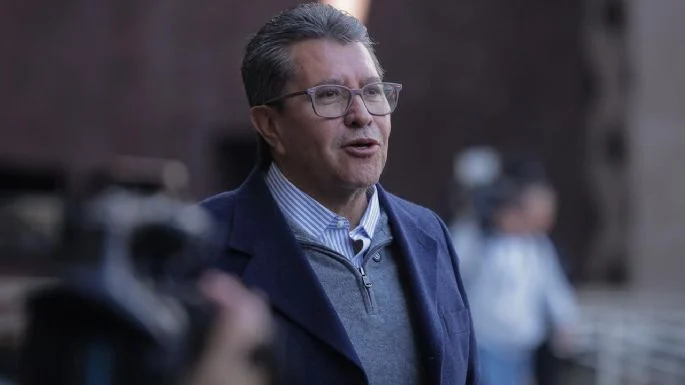 NO HABRÁ REDUCCIÓN DE PLURINOMINALES EN INICIATIVA DE REFORMA ELECTORAL: MONREAL