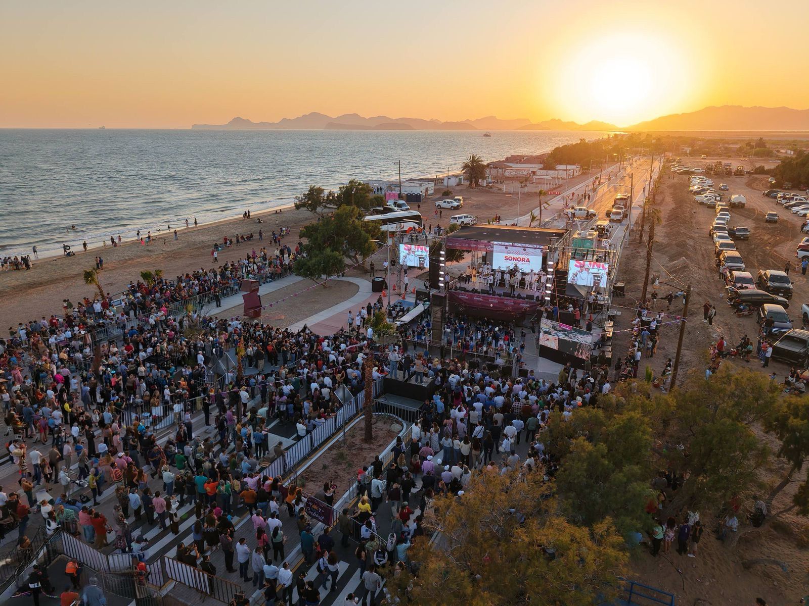 Inaugura Durazo primera etapa de Malecón El Cochórit Inaugura Durazo primera etapa de Malecón El Cochórit